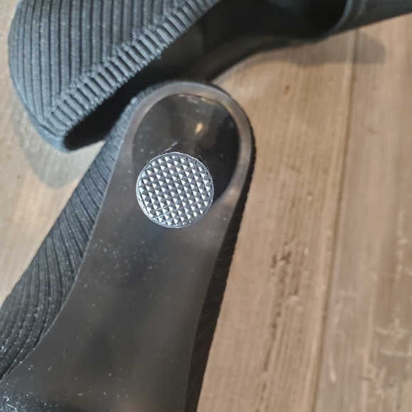 Wild Pair Black Striped Comfort Daliaa Knit Slip-On Women's Pumps Size 8M NWOT - Picture 16 of 16